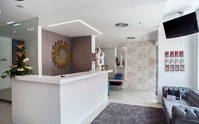 Hotel Genesis